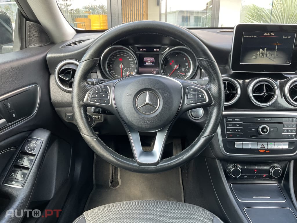 Mercedes-Benz CLA 180 d Shooting Brake Aut.