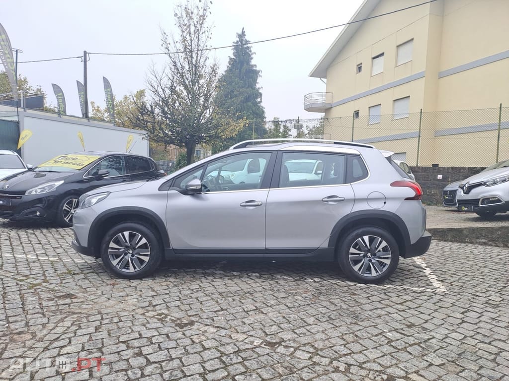 Peugeot 2008 1.2 PureTech Allure