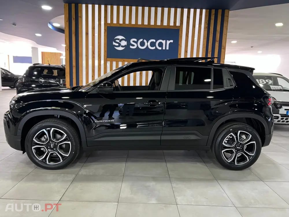 Jeep Avenger 1.2 e-Hybrid Summit DCT