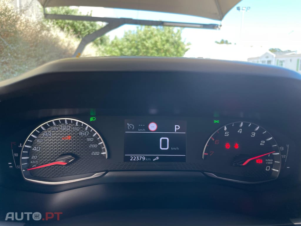 Peugeot 2008 1.2 PureTech Allure Pack EAT8