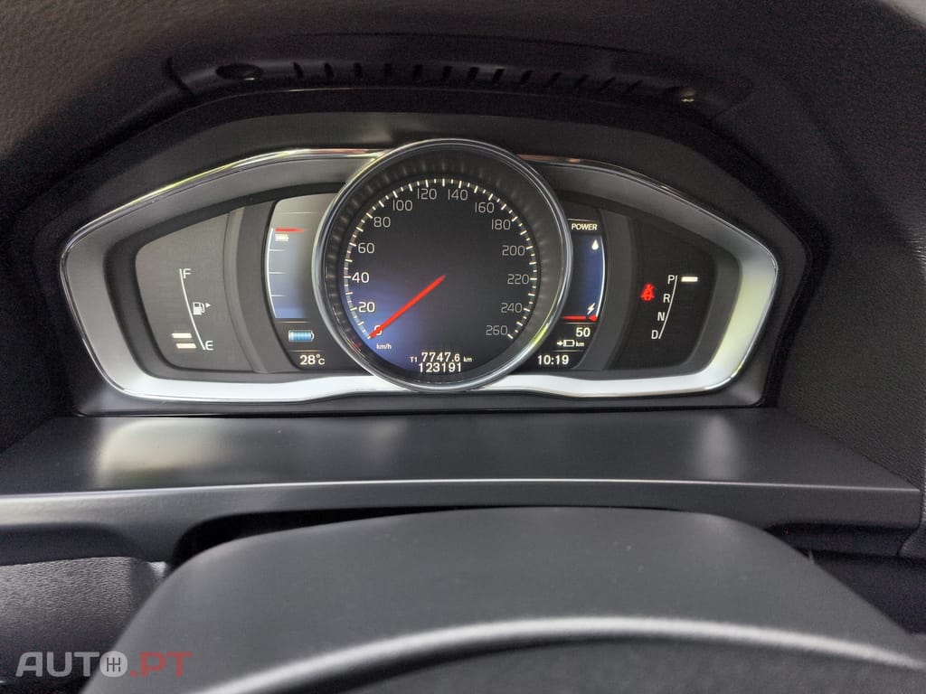 Volvo V60 2.4 D6 Twin Engine Hibrido Plug-In