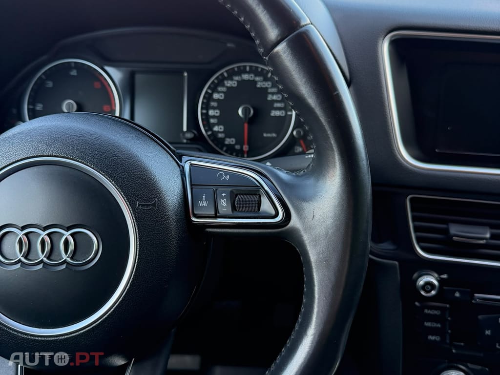 Audi Q5 2.0 TDi Business Line S-line — fotografia 34