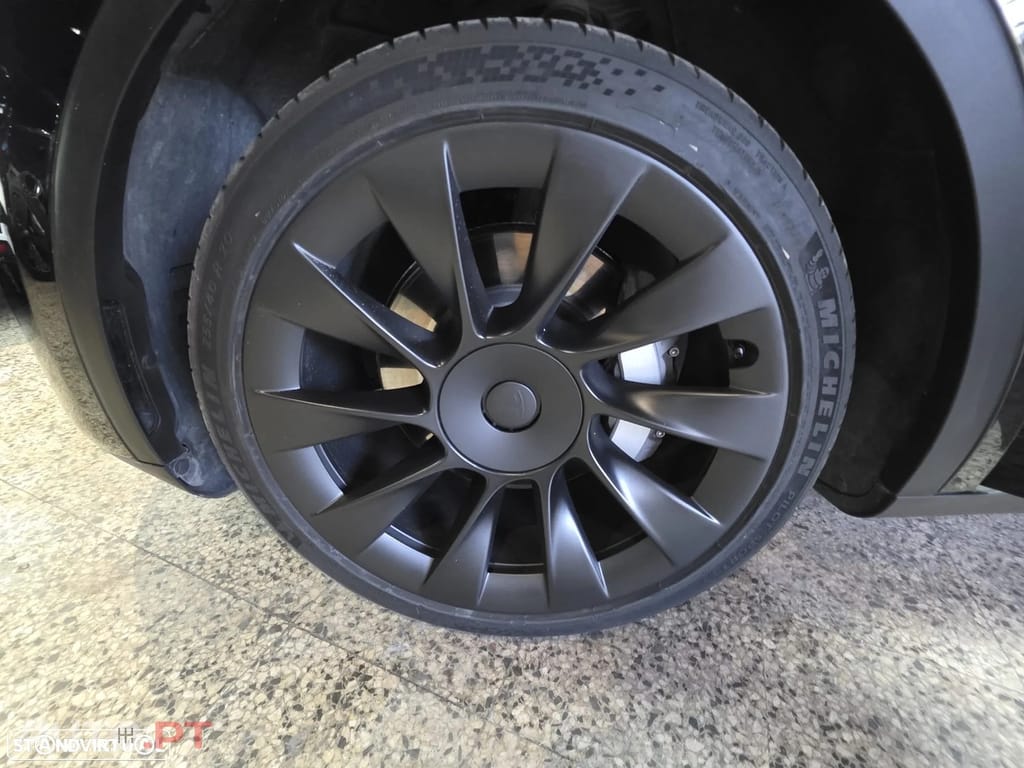Tesla Model Y Long Range Dual Motor AWD