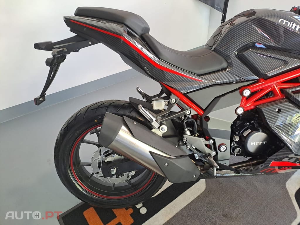Mitt 125 GP CARBON