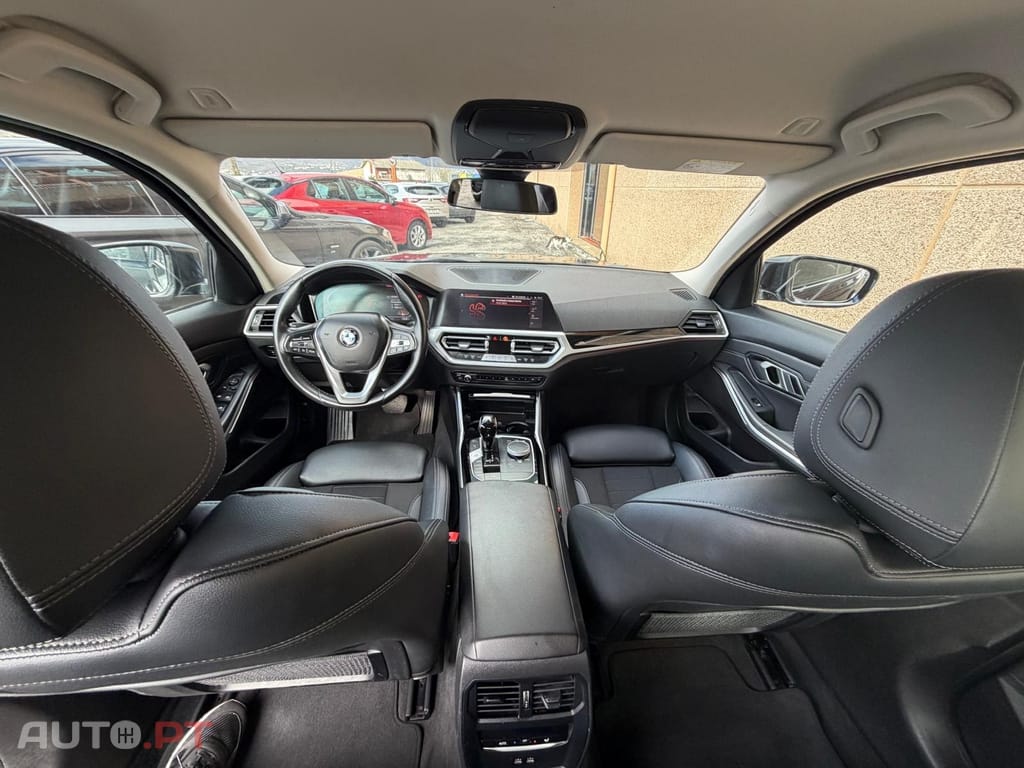 BMW 318 d Pack Desportivo M Auto