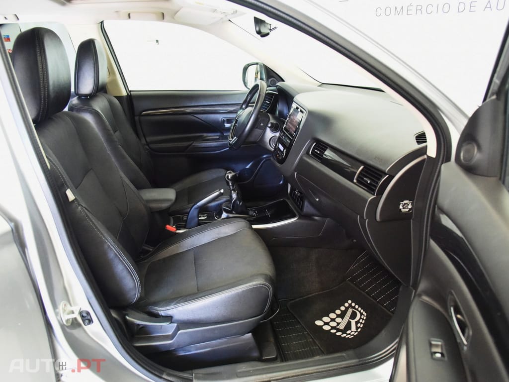 Mitsubishi Outlander 2.2 DI-D Intense