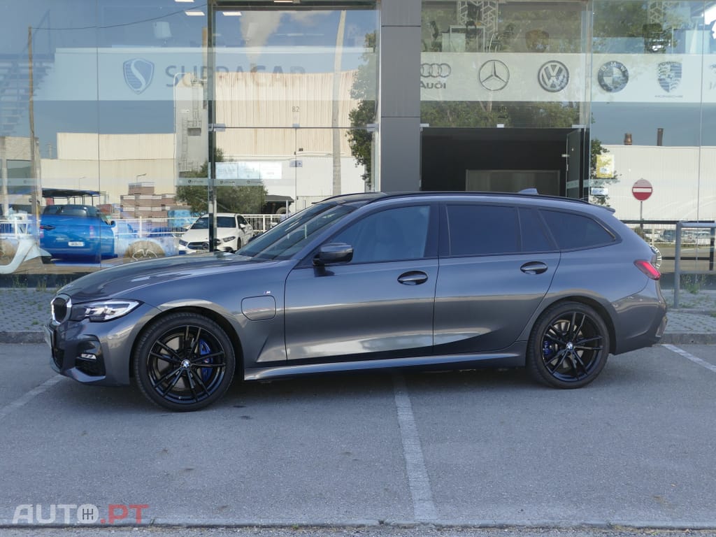 BMW 330 e Touring Pack M Auto
