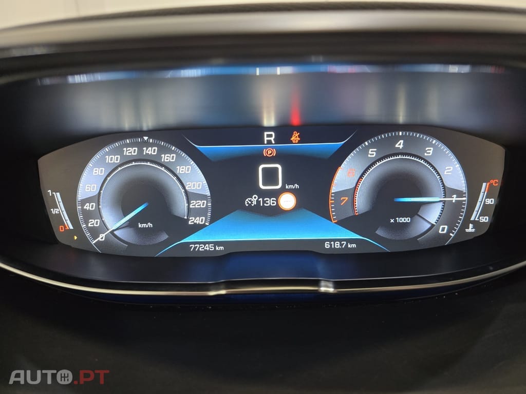 Peugeot 3008 1.2 PureTech I-Cockpit Navi EAT8