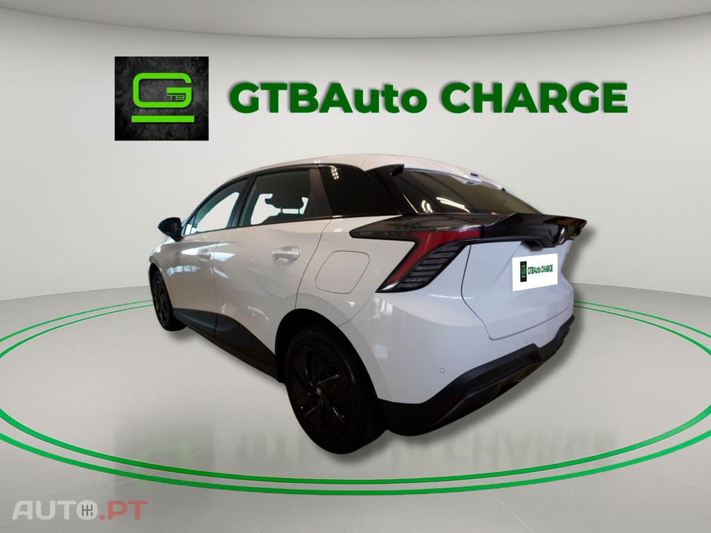 MG MG4 I.V.A DEDUTIVEL EV Standard 51 kWh
