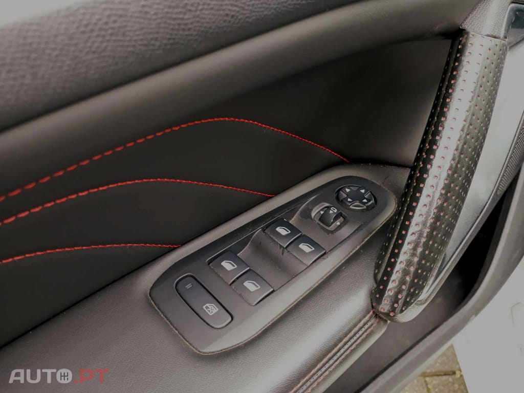 Peugeot 308 2.0 HDI GT Line Automático