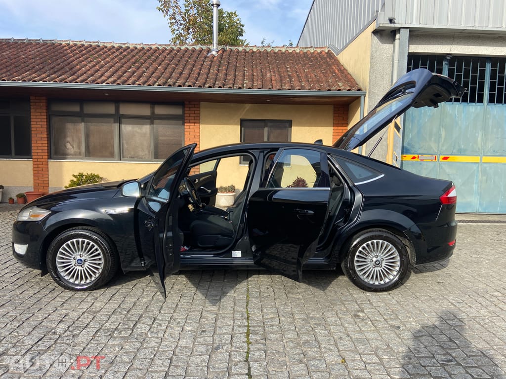 Ford Mondeo 2.0 TDCI TITANIUM