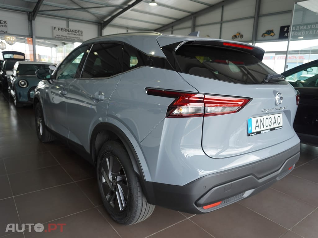 Nissan Qashqai 1.3 DIG-T Acenta — fotografia 3