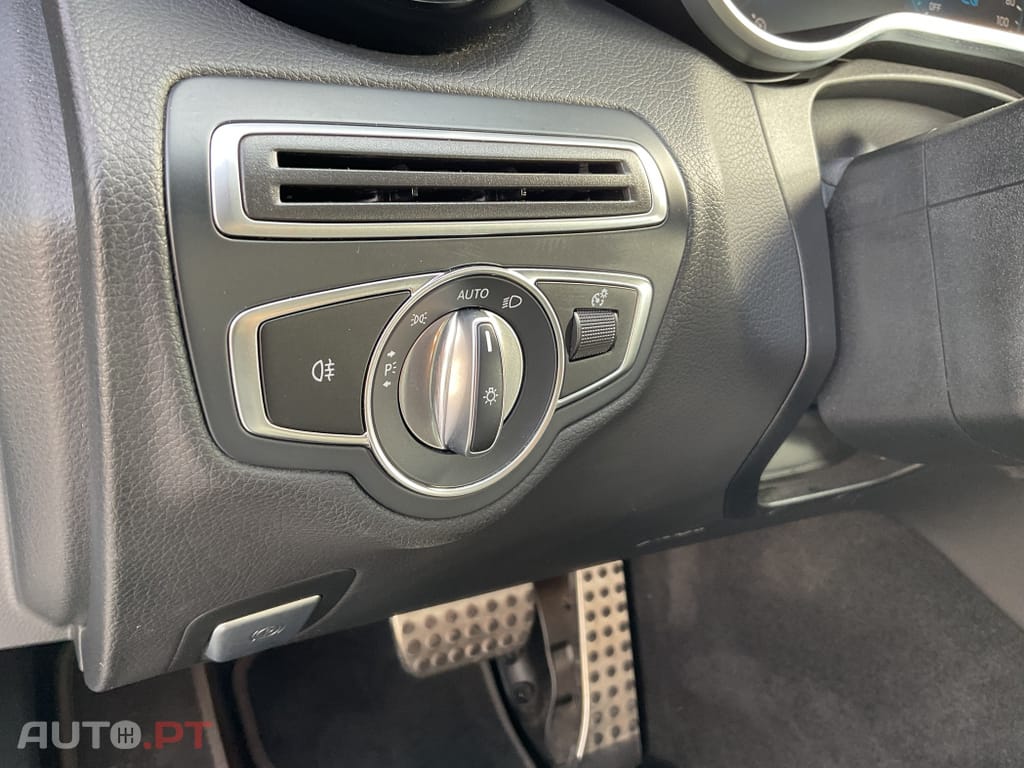 Mercedes-Benz C 300 de AMG Line