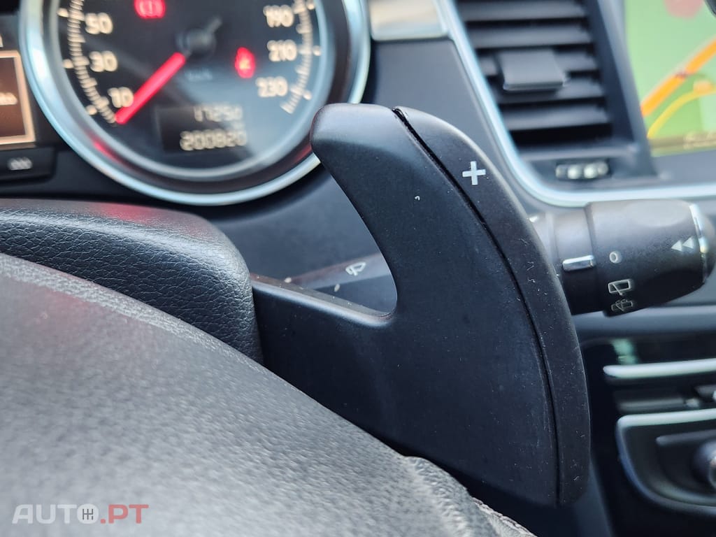 Peugeot 508 RXH 2.0 HDi Hybrid4 2-Tronic
