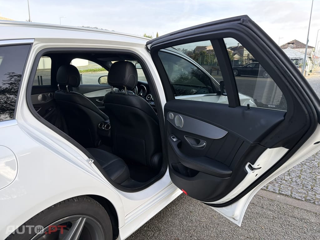 Mercedes-Benz C 300 de AMG Line