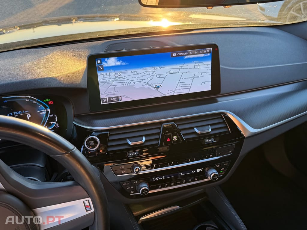 BMW 530 e Pack Desportivo M