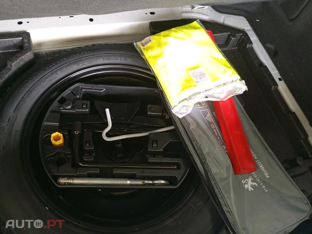 Peugeot 308 1.5 BlueHDi Business Line