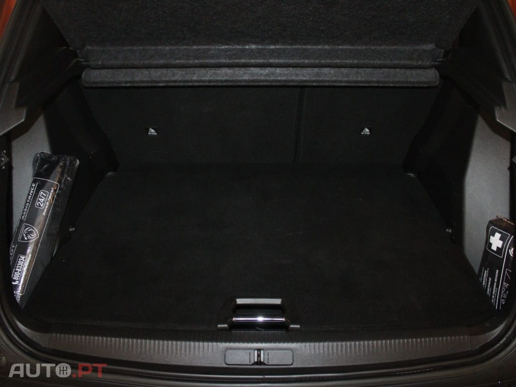 Peugeot E-2008 ALLURE PACK