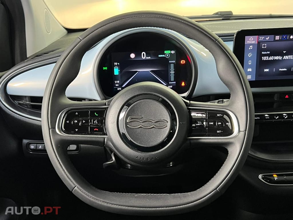 Fiat 500e Elétrico 70kW 95cv
