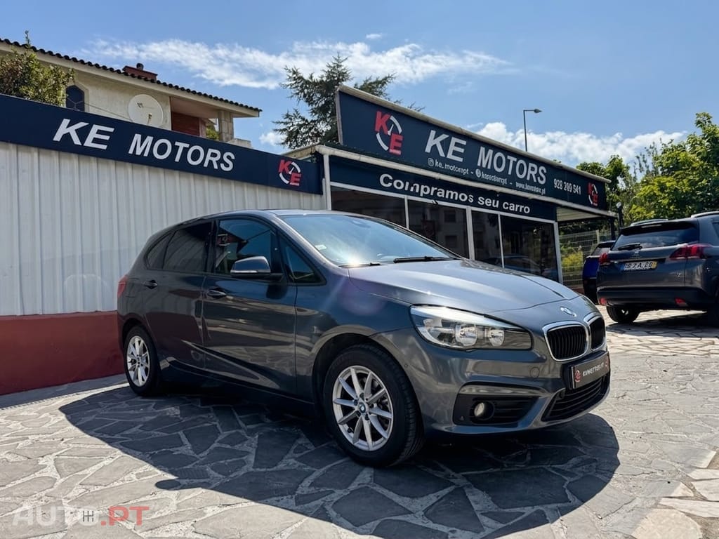 BMW 216 d Line Luxury Auto — fotografia 5