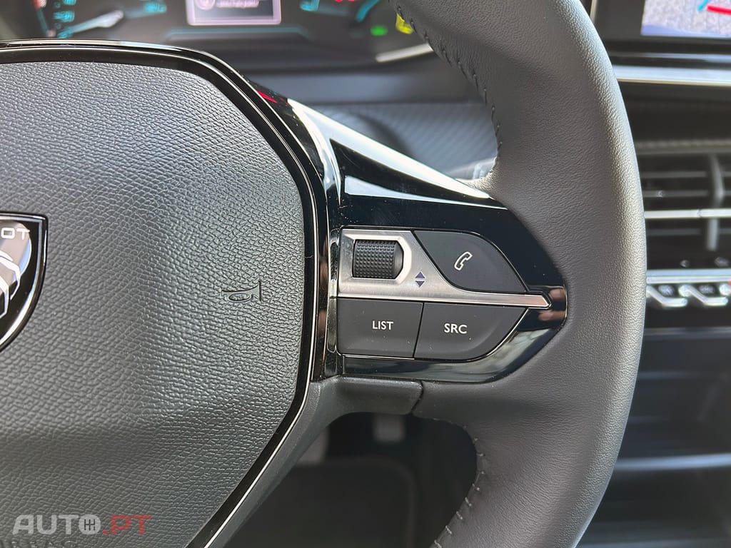 Peugeot E-2008 54 kWh Active