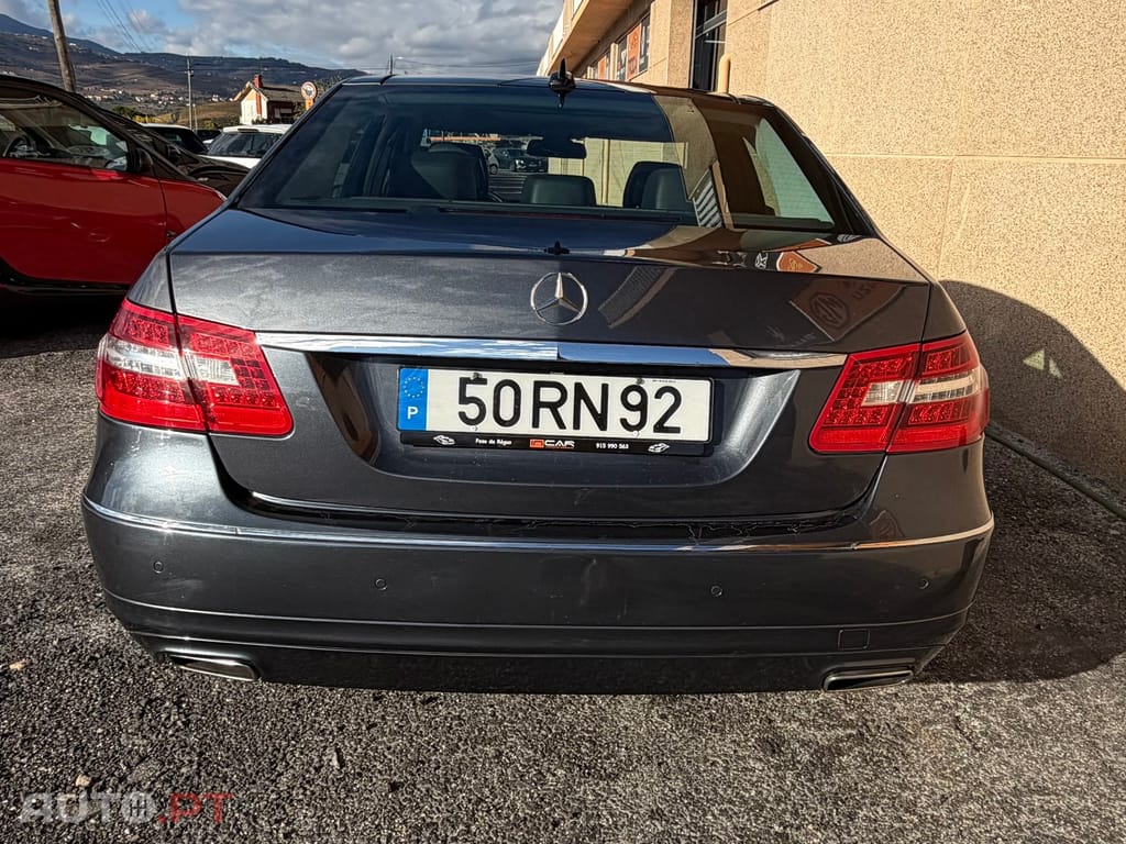 Mercedes-Benz E 200 CDi Elegance BlueEf. Auto.