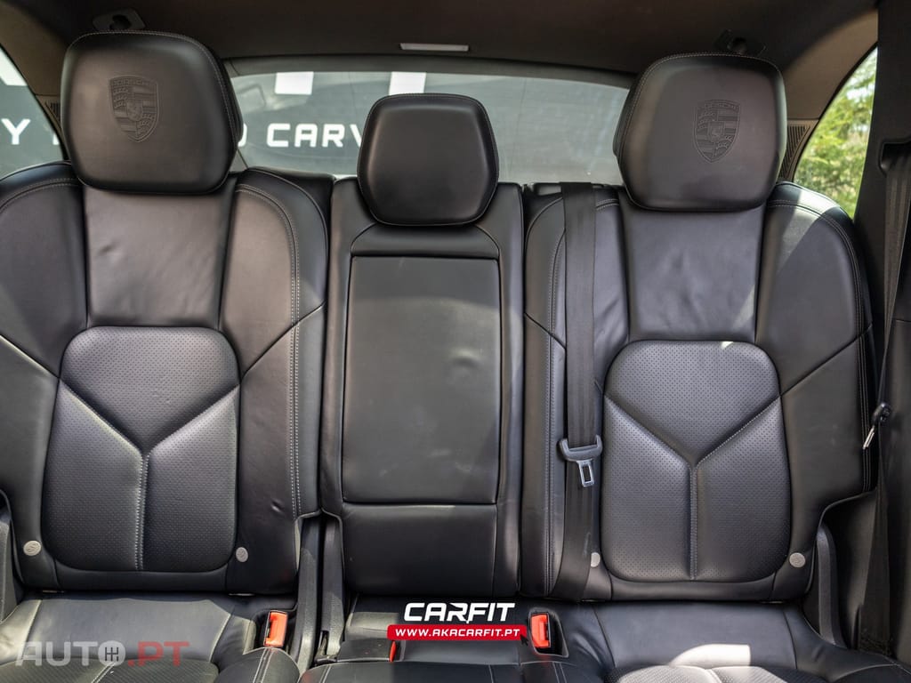 Porsche Cayenne Platinum Edition — fotografia 16