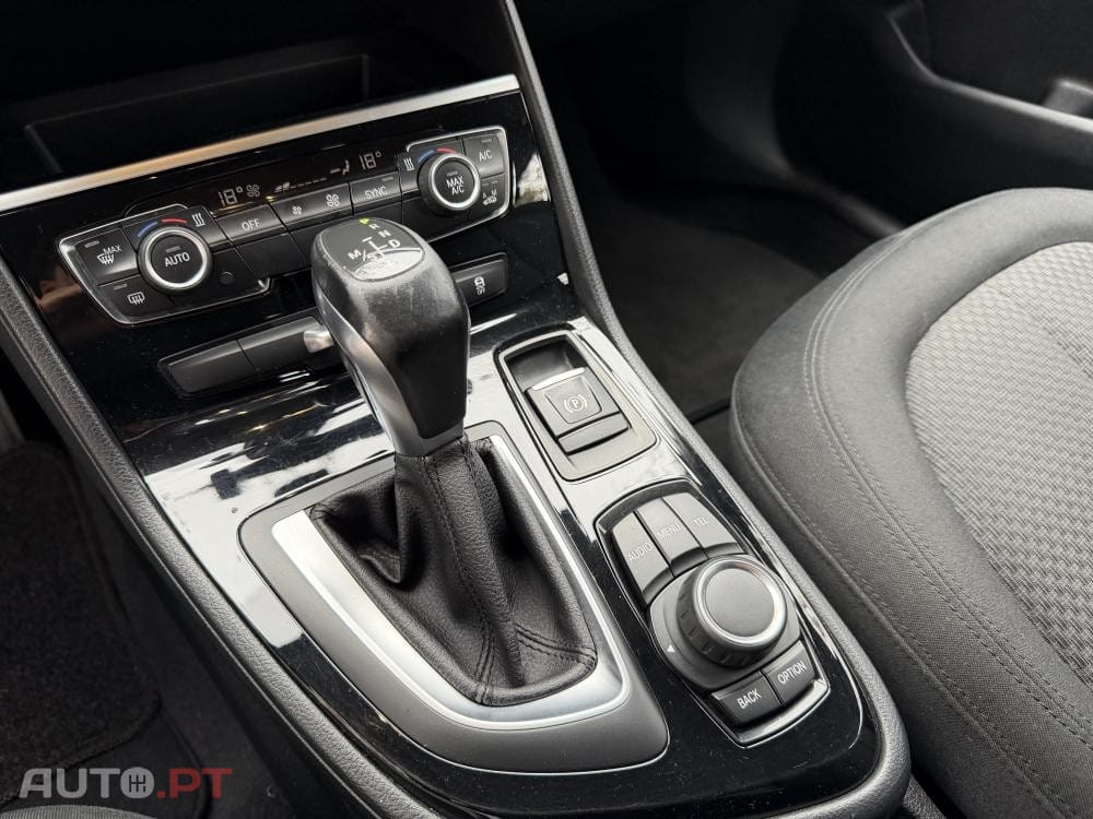 BMW 216 d Advantage Auto