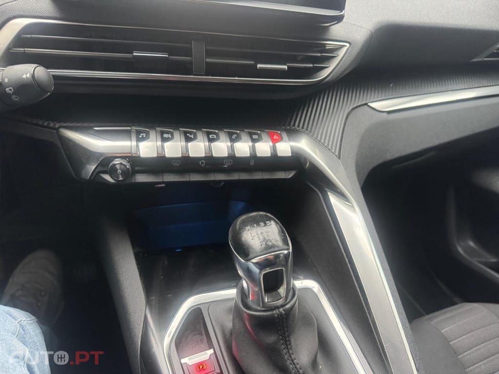 Peugeot 3008 1.5 BlueHDi Style