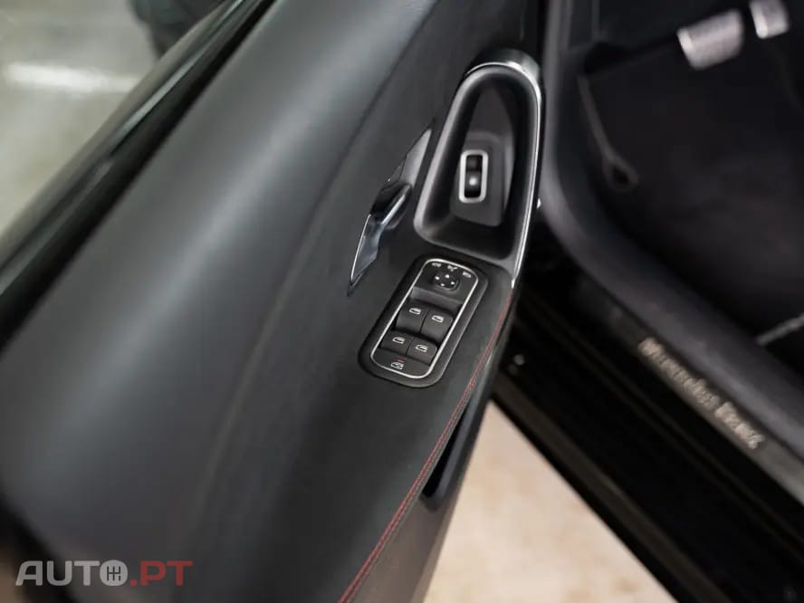 Mercedes-Benz A 250 e AMG Line