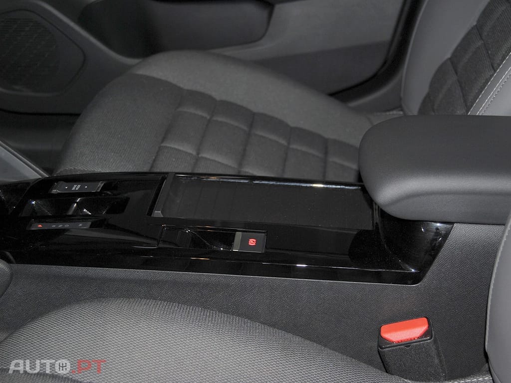 Citroen C4 1.2 Hybrid Plus e-DSC6