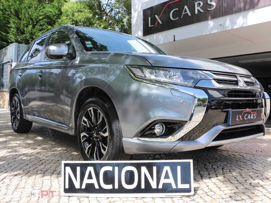 Mitsubishi Outlander 2.0 MIVEC Instyle Navi+