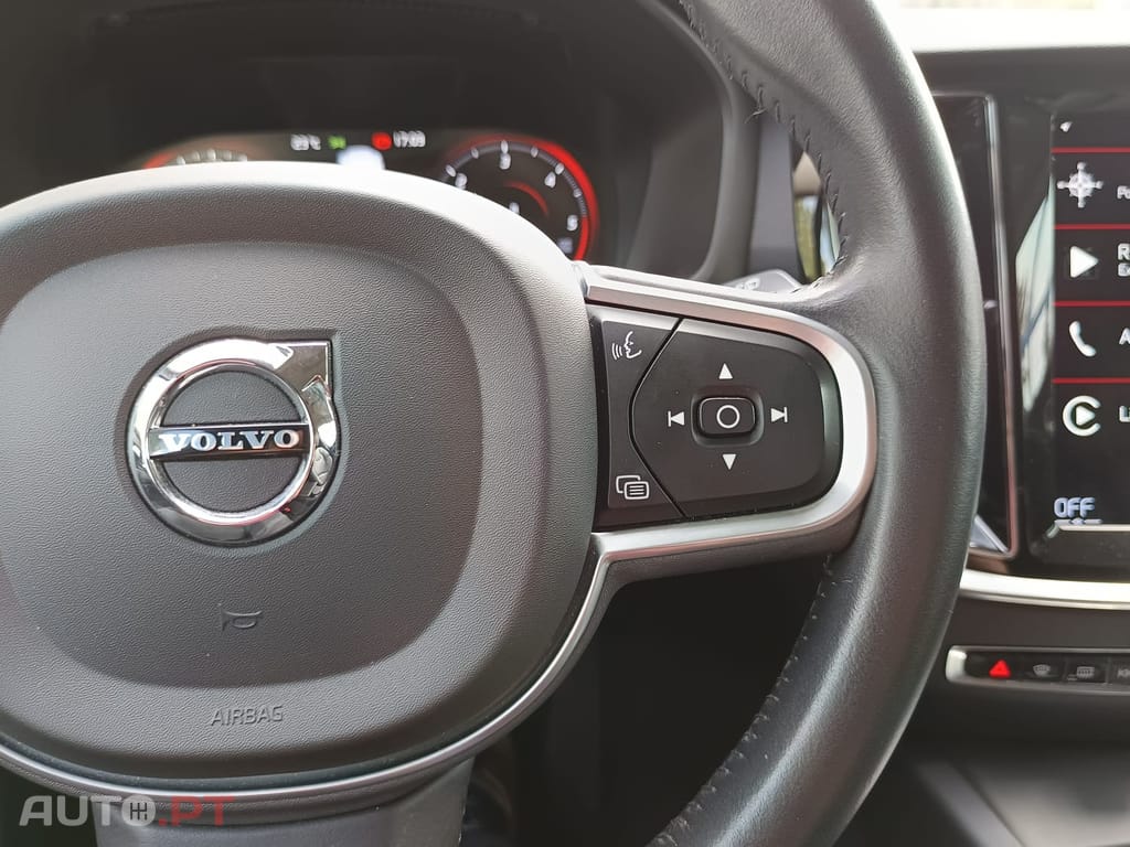 Volvo V60 2.0 B4 Momentum Plus Geartronic