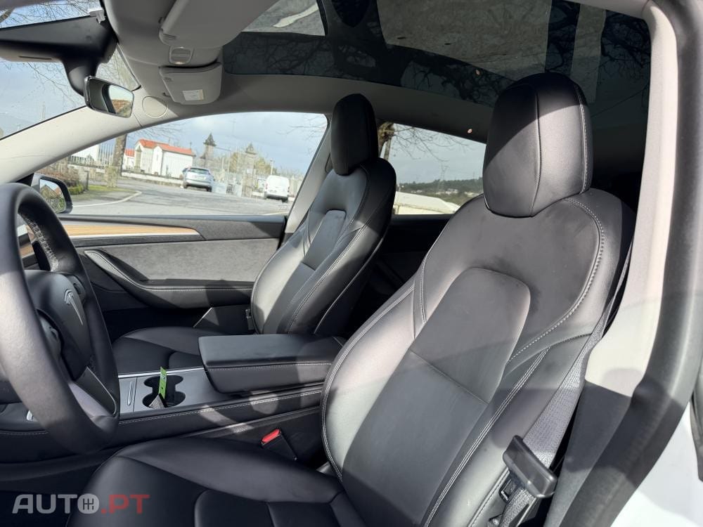 Tesla Model Y Long Range Dual Motor AWD