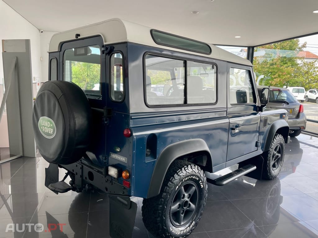 Land Rover Defender 90 2.5 TD5 Metal Top