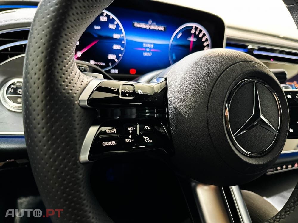 Mercedes-Benz E 300 e 9G-TRONIC AMG Line