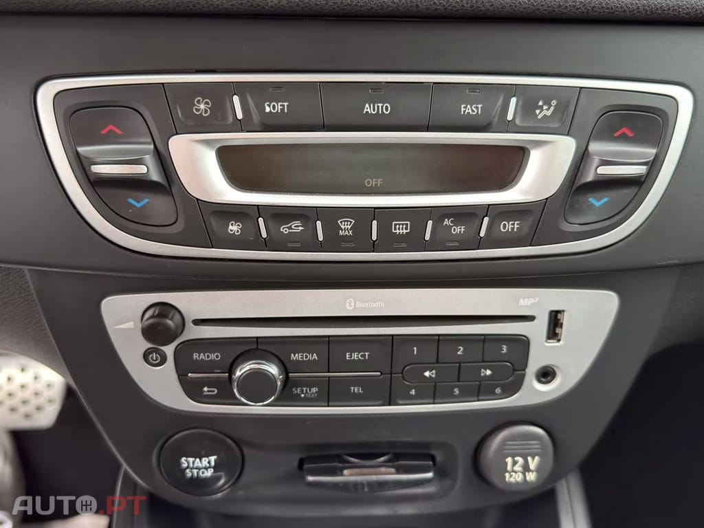 Renault Mégane Sport Tourer 1.5 dCi GT Line SS — fotografia 30