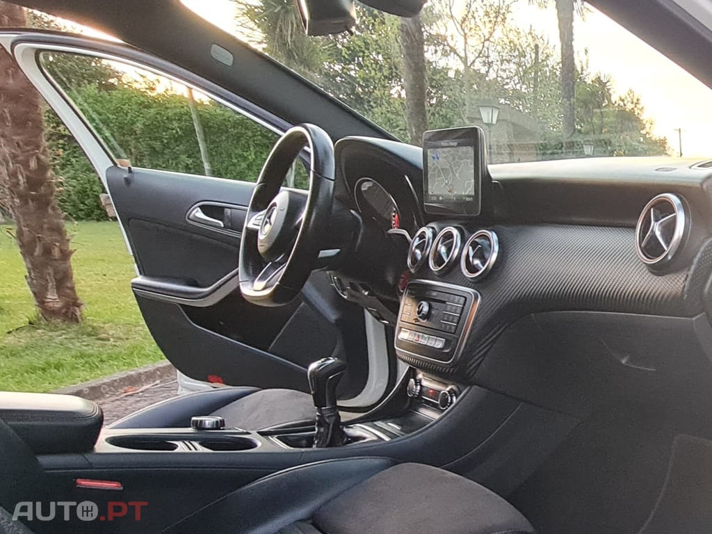 Mercedes-Benz A 180 d AMG Line