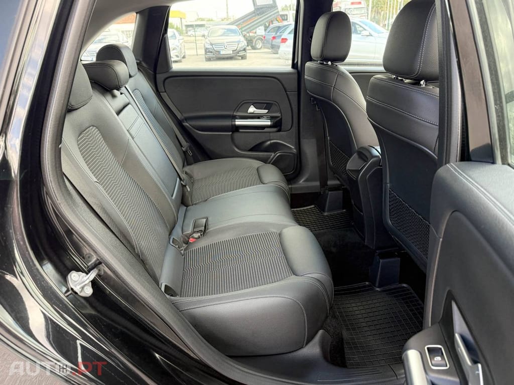 Mercedes-Benz B 180 d 7G-DCT Style