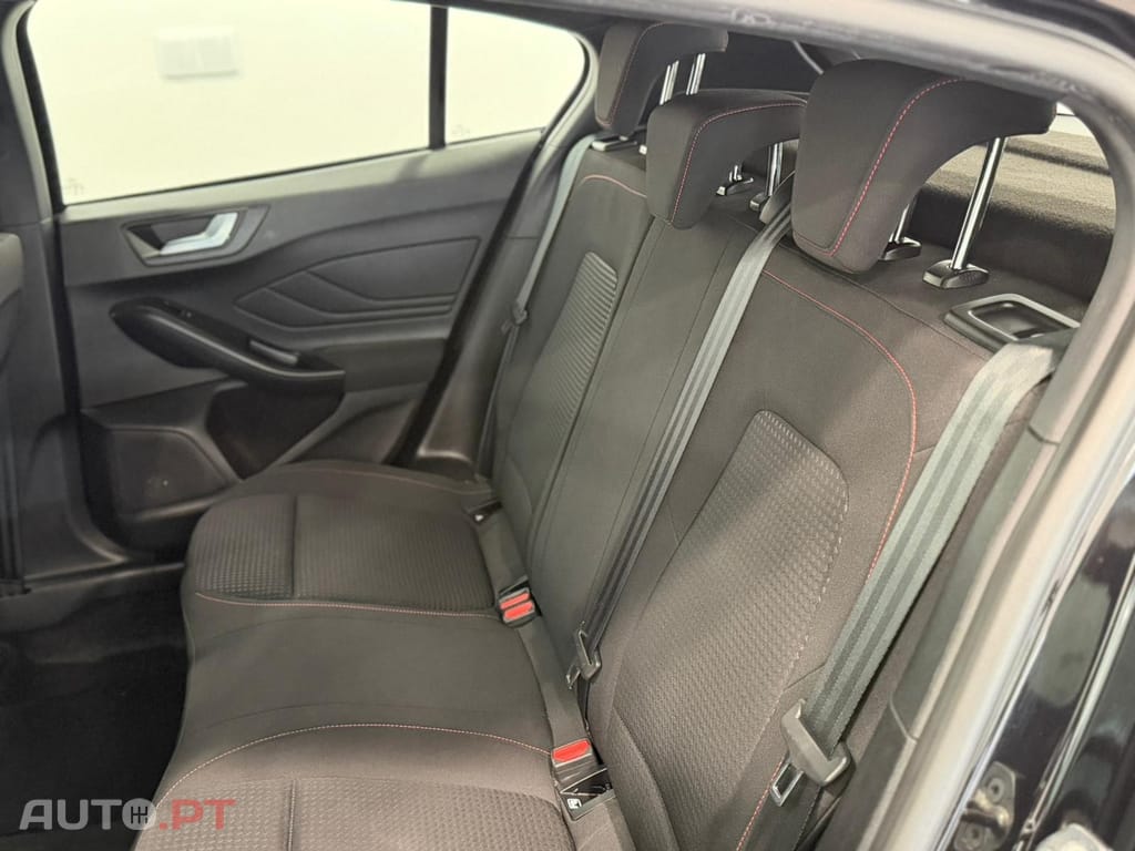 Ford Focus 1.0 EcoBoost MHEV ST-Line