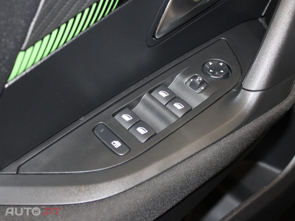 Peugeot 2008 1.5 BHDI ACTIVE I.V.A DEDUTIVEL