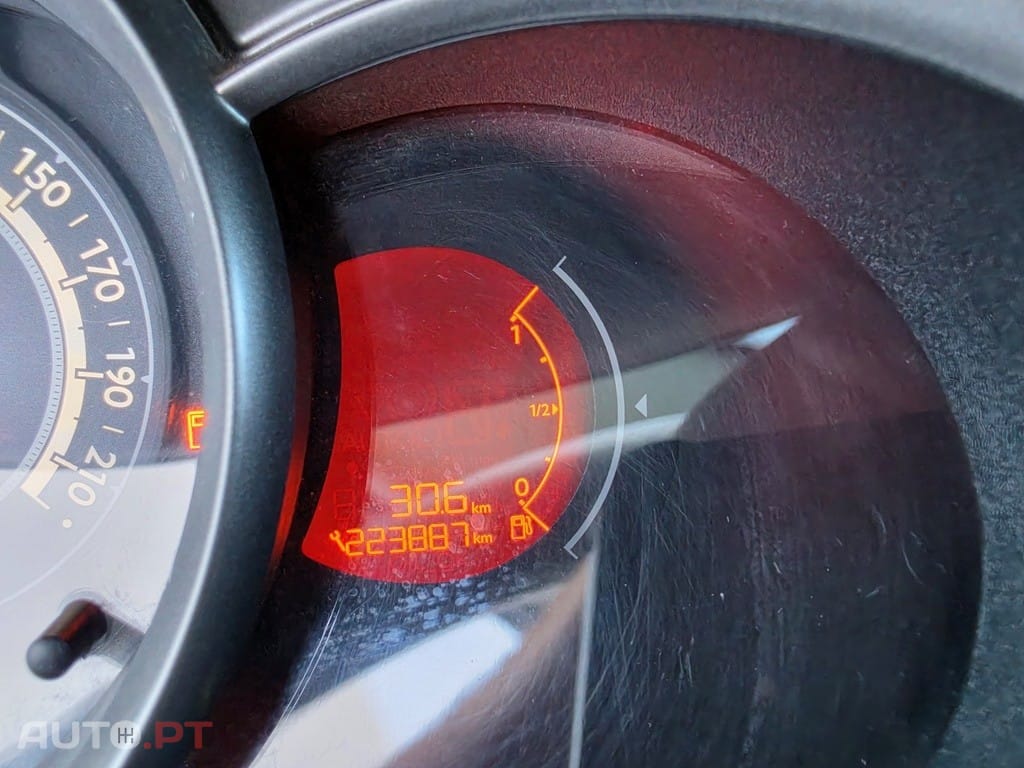 Citroën C3 1.4 HDi Airdream Exclusive — fotografia 13