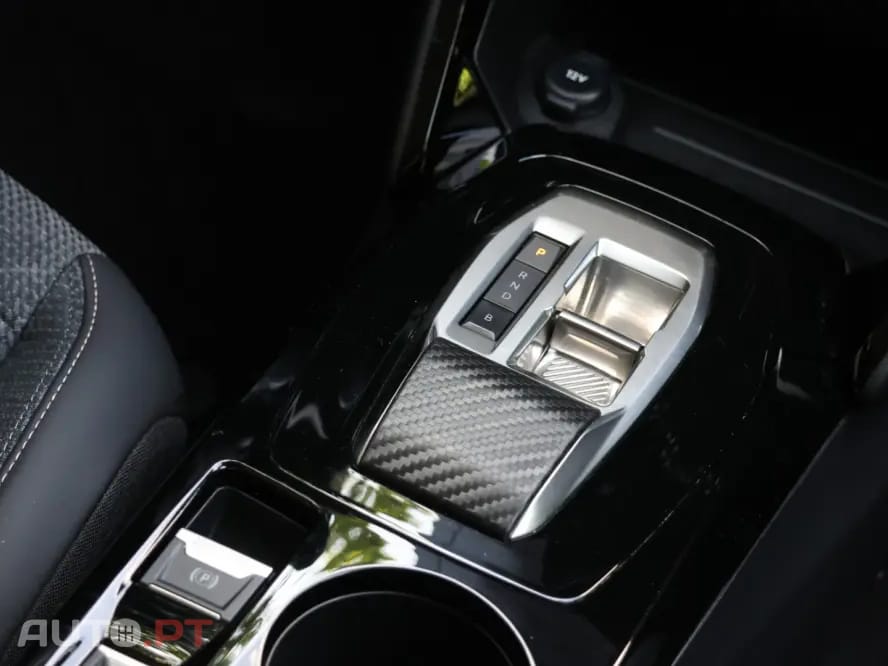 Peugeot E-208 50 kWh Style