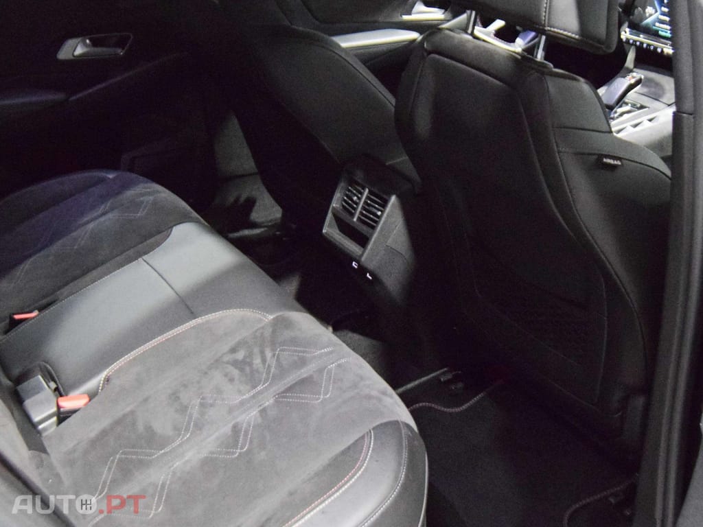 DS DS7 Crossback E-Tense Performance Line+ EAT8