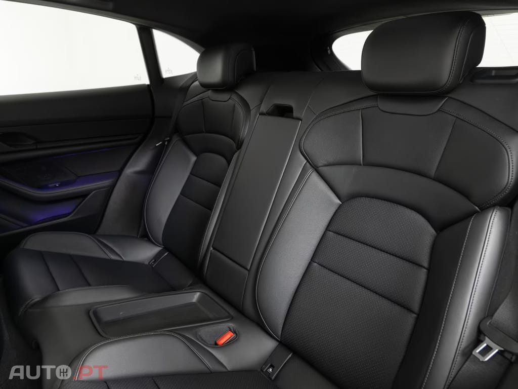 Porsche Taycan Bose