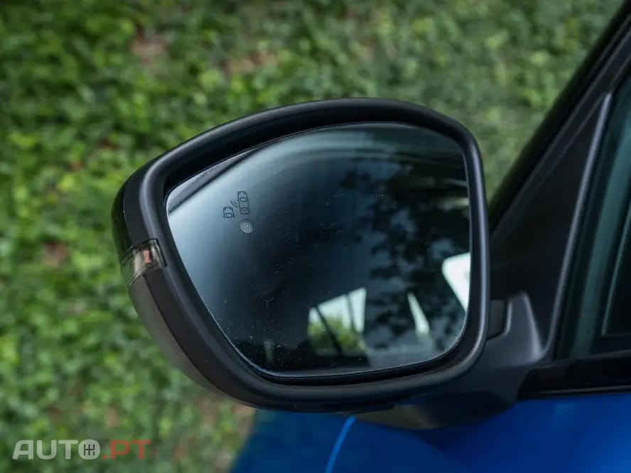 Peugeot E-2008 50 kWh GT