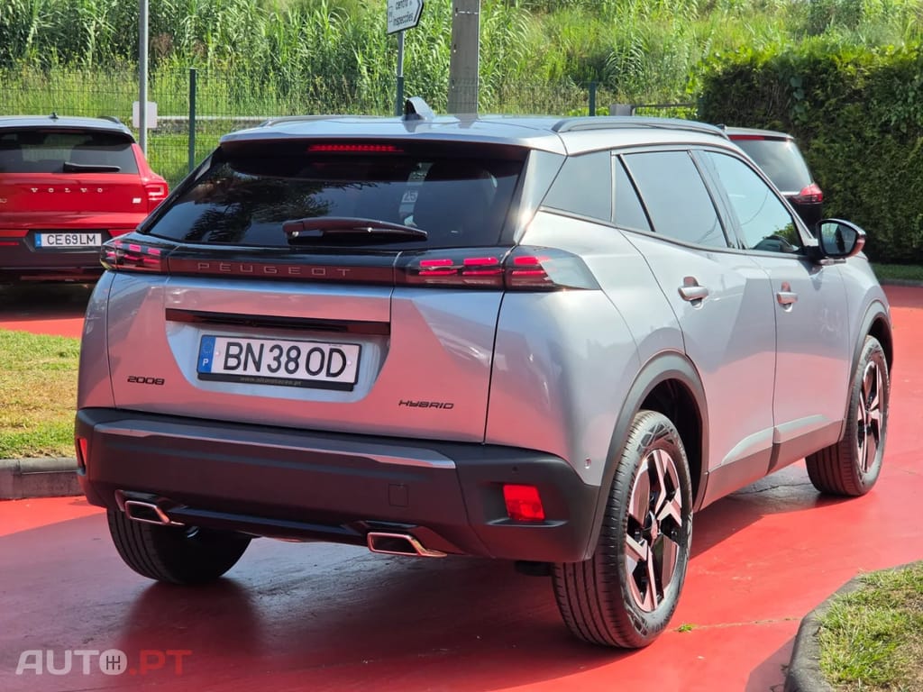 Peugeot 2008 Hybrid 136 e-DSC Allure