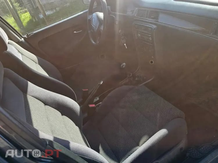 Honda Civic 1.4i Profile