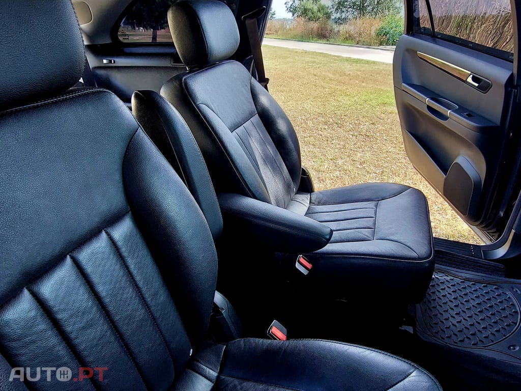 Mercedes-Benz R 320 4MATIC LONGO