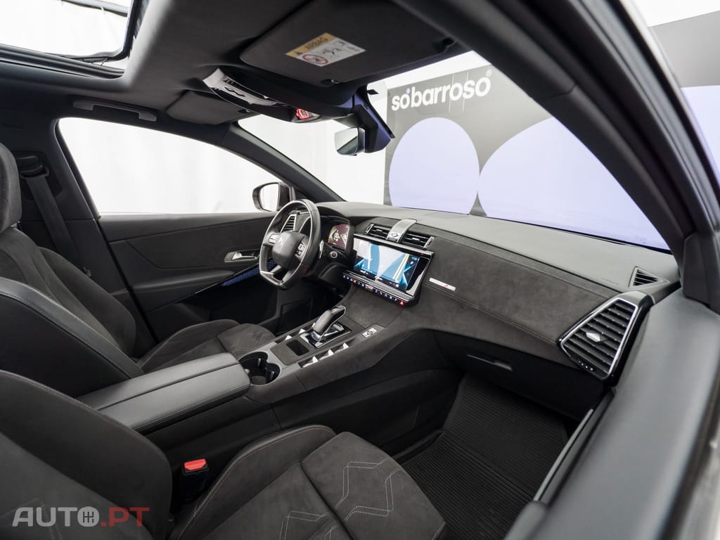 DS DS7 Crossback E-Tense Performance Line EAT8